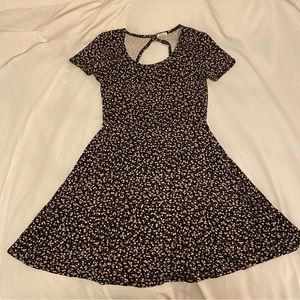 Flowy Mini Dress with Floral Pattern from Garage Size Small
